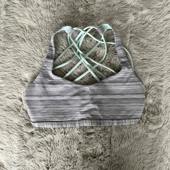 Crossback Lululemon bra - Picture 1 of 3